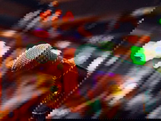 Karaoke-bar dicht? Jip krijgt afkickverschijnselen maar het bloed kruipt waar het niet gaan kan