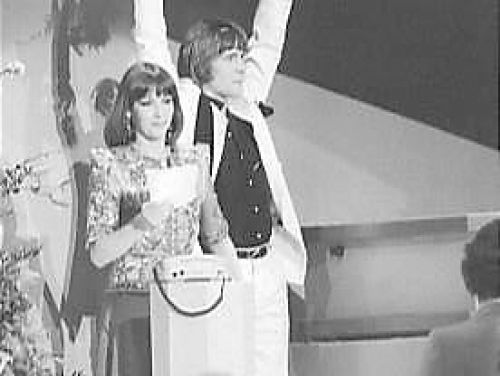 'Mister Eurovision' Johnny Logan te gast aan de Lunchtafel!