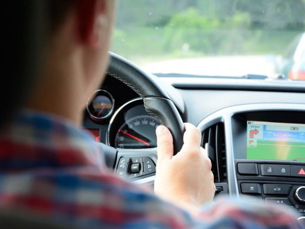 Rijden met navigatie wordt verplicht onderdeel van het rijexamen