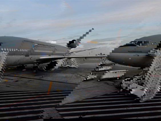 Ererondje voor de laatste KDC-10