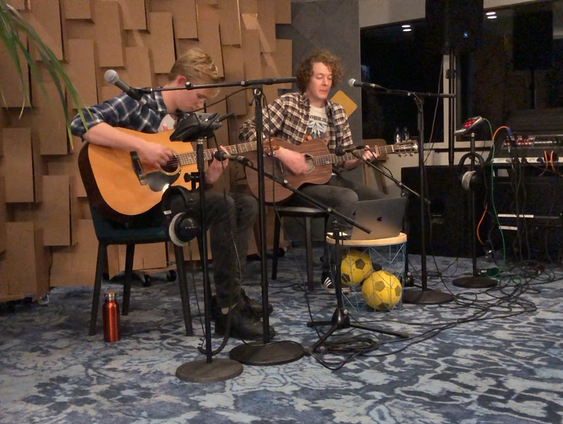 De allermooiste songs uit de Evergreen Top 1000 live: Thijn van Rootselaar en Benjamin Dight