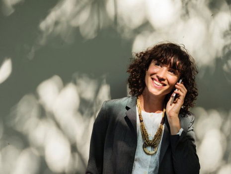 Waarom hoor je je eigen stem anders?