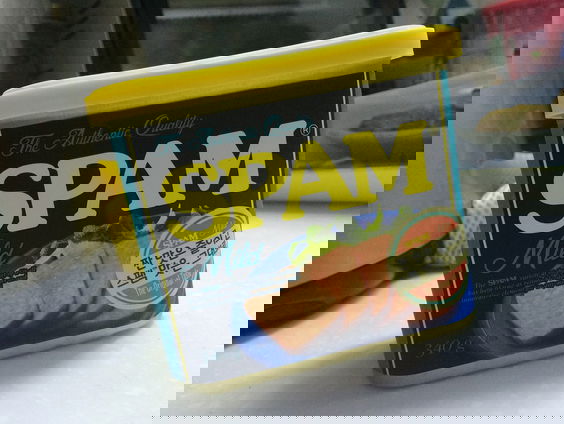 Gekruide ham in je mailbox