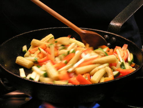 Albert Heijn komt met eethoeken in plaats van hondevoer