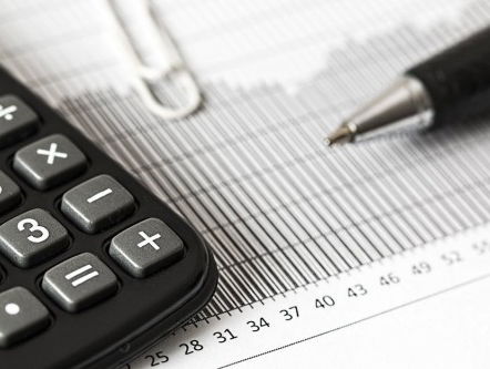 Fout ontdekt in belastingplan door middelbare scholieren