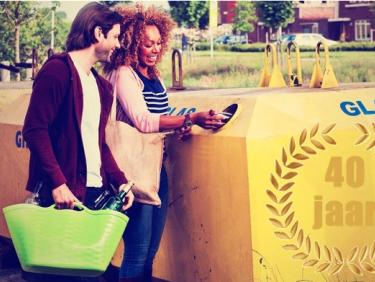 De glasbak bestaat alweer 40 jaar!