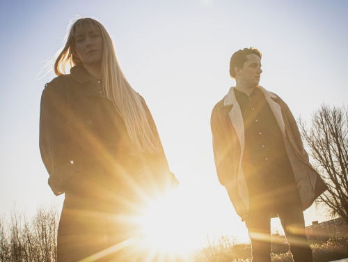 Hold you door Yori Swart en Okke Punt