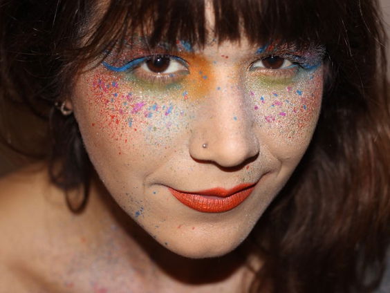 Roos Blufpand over haar single Vrouw