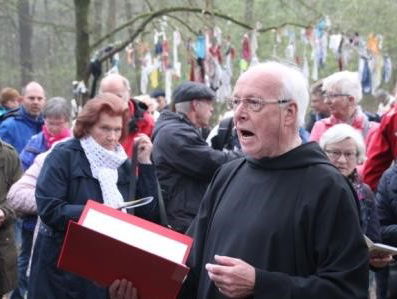 Koortsboom vol mondkapjes