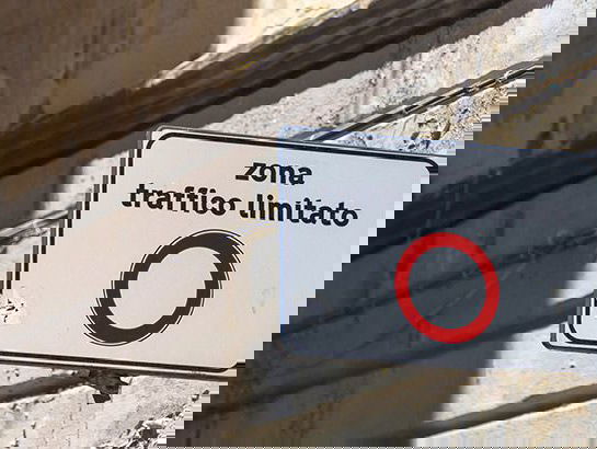 HZD: Waar stond het allereerste verkeersbord?