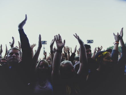 Gelovigen van elkaar afsnoepen?