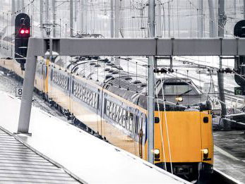 Op station Delft-Zuid waarschuwen de tegels als er gestrooid moet worden