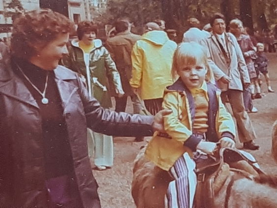 Zomerplakboek: fotoherinnering van Mieke 1974