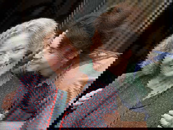 Loes Luca speelt dementerende moeder in nieuwe MAX-serie Maud & Babs