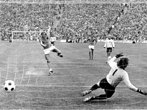 Andy Houtkamp over de legendarische penalty tijdens het WK van 1974