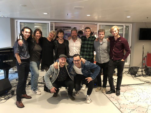 Nederlandstalig zanger Guus Bok staat in Club MAX