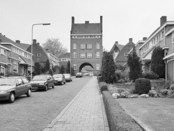 TB Nicolet Slakhorst zoekt tantes Gerda en Thea de Ruijter