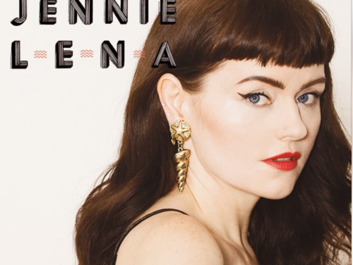 We bellen met de kleedkamer van Jennie Lena voordat ze straks op moet!