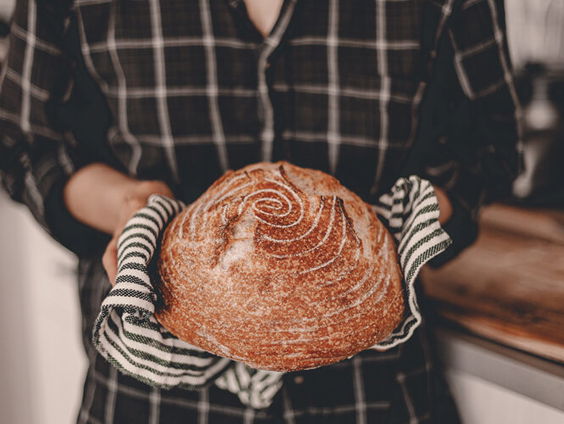 Dit eten we al eeuwen lang en staat nog dagelijks op het menu! Emina legt uit #WatEetDeMAX!Vandaag?