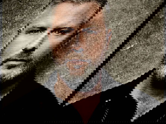 Eric Corton in de studio over zijn solo-voorstelling 'VLUCHT'