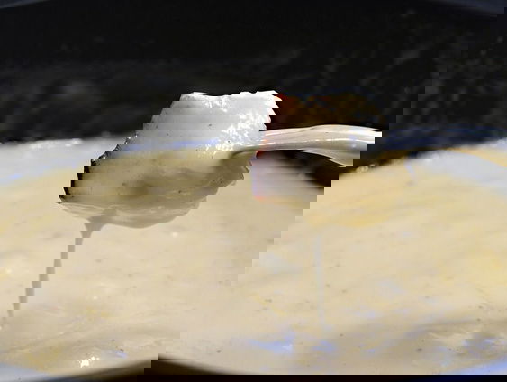 Lekker dippen in de gesmolten kaas