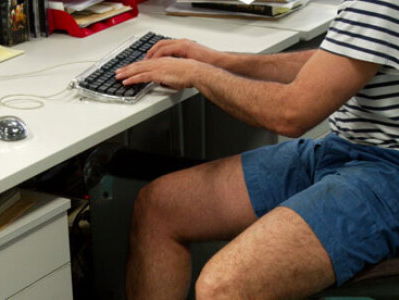 Warm! Maar wat trek je aan naar je werk?