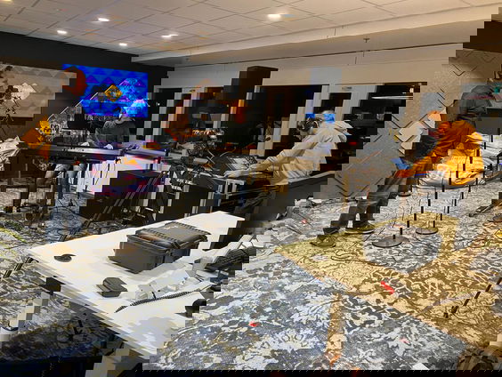 Erik van Muiswinkel zingt live Goed nieuws (Drs. P)