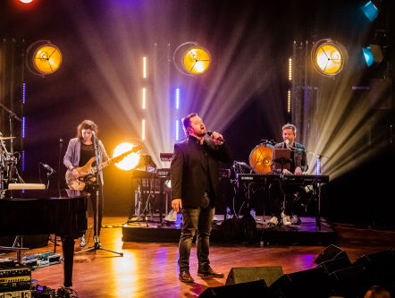 Hazes' klassieker 'Zij Gelooft In Mij' door Frans Duijts