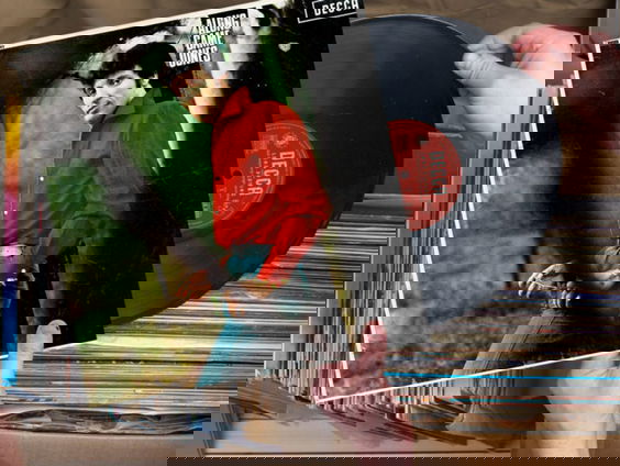 Liefde voor Muziek/Plaatwaarde: Along Came Jones van Tom Jones