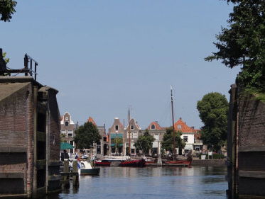 Sluiswachter steeds vaker achter computerschermen