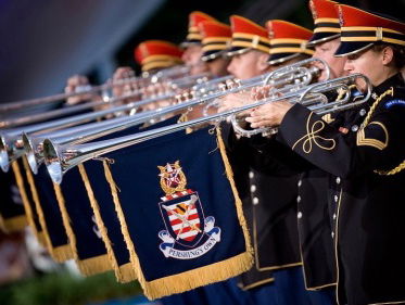 Te koop: tuba’s, klarinetten, saxofoons, sousafoons, trompetten en fagotten!