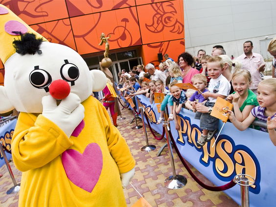 Maya en Wickie op blote voeten ervandoor