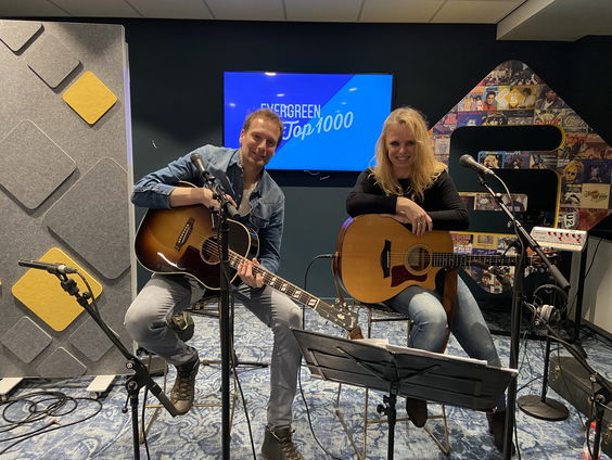 Jacky sings Emmylou Harris