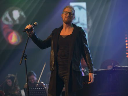 Streektaalzanger Erwin de Vries nieuwe provincie-artiest