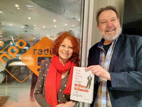 Elsbeth Etty over de biografie van Willem Wilmink: In de man zit nog een jongen