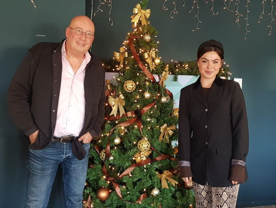 Abbey Hoes over haar debuutalbum 'Red Wine & Cigarettes'