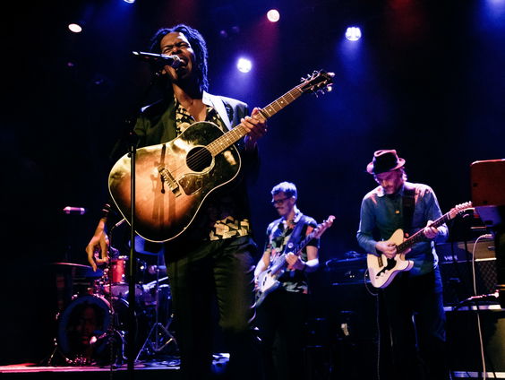 Jeangu Macrooy over zijn theatertour Horizon