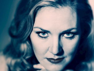 Larissa Baak gaat op zoek naar huiskamers