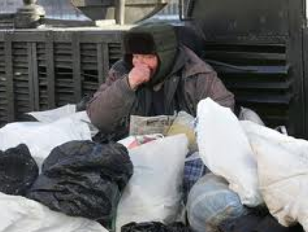 Nederlandse bezorgt dakloze in Athene een baan