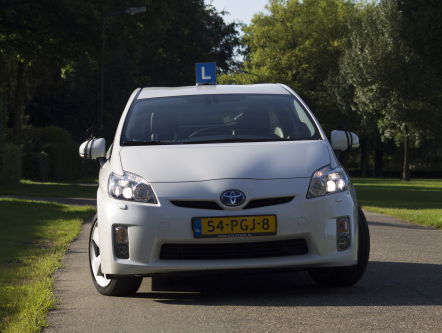 Zes weken wachten na afgebroken rijexamen? Irene Heldens van het CBR vertelt meer.