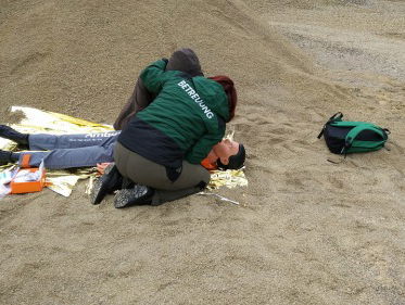 Rode Kruis: gebruik die AED!