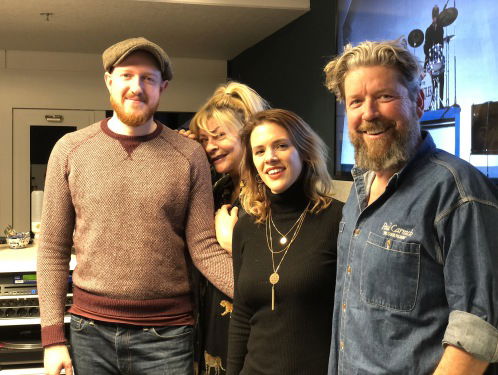 De MAX! Kantoorsessies met Kat Eaton!