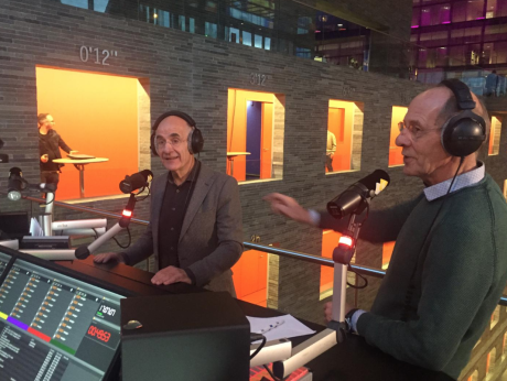 Ambassadeur Frits Spits is er natuurlijk bij