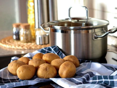 Friese mannenkoks in opleiding