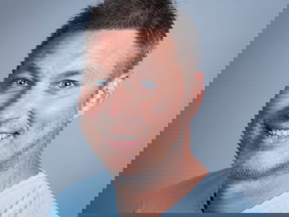 Sander de Kramer over kachels in Oekraine, de Mol en meer