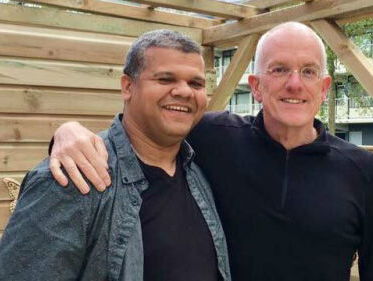 Eric loopt een sponsortocht voor veteraan Bruno