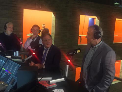 Directeur Eppo van Nispen met Idzerda nazaat Tobias