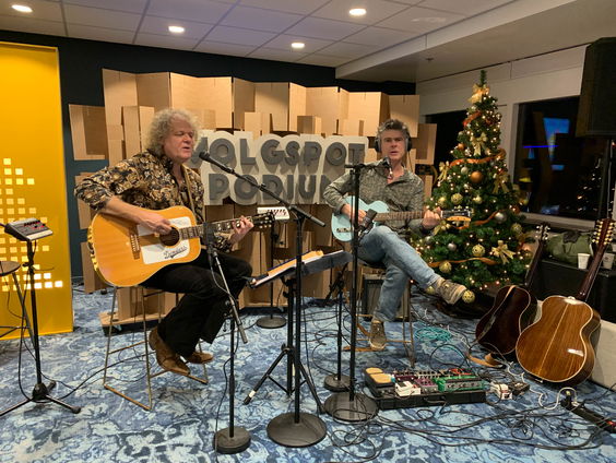 Volgspot Podium: Corona days door The Dashboard Danglers