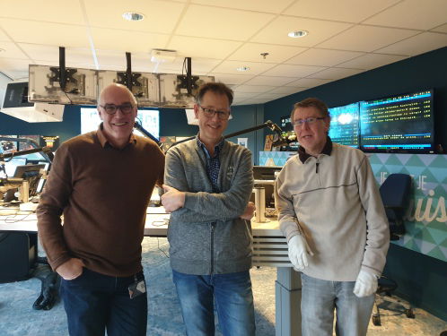 Hersengymnastiek met twee luisteraars in de studio