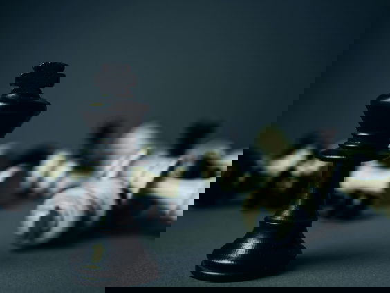 De check op het schaakbord